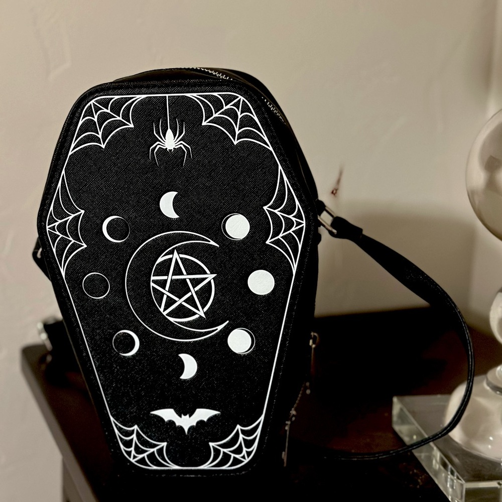 Halloween Glow Coffin Purse Moon Phase Pentagram